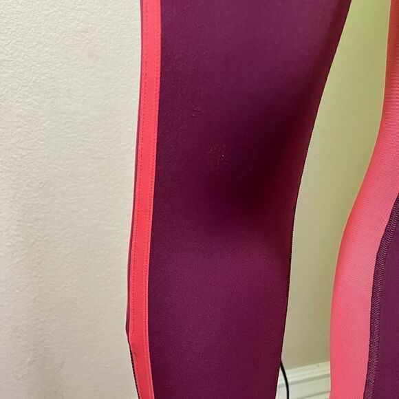 Lululemon Zip The Line Crop leggings 
Deep Ruby / Poppy Coral - Picture 7 of 16